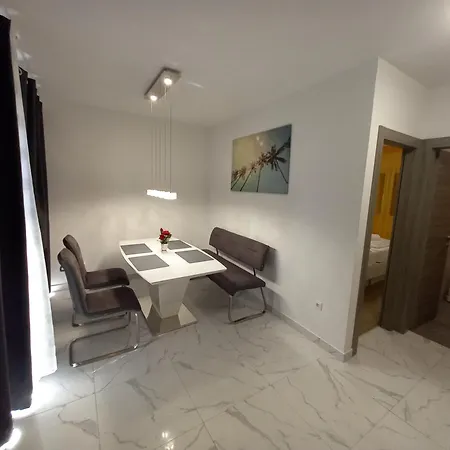 City1 Apartment Makarska