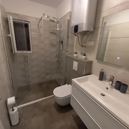Apartment City1 *